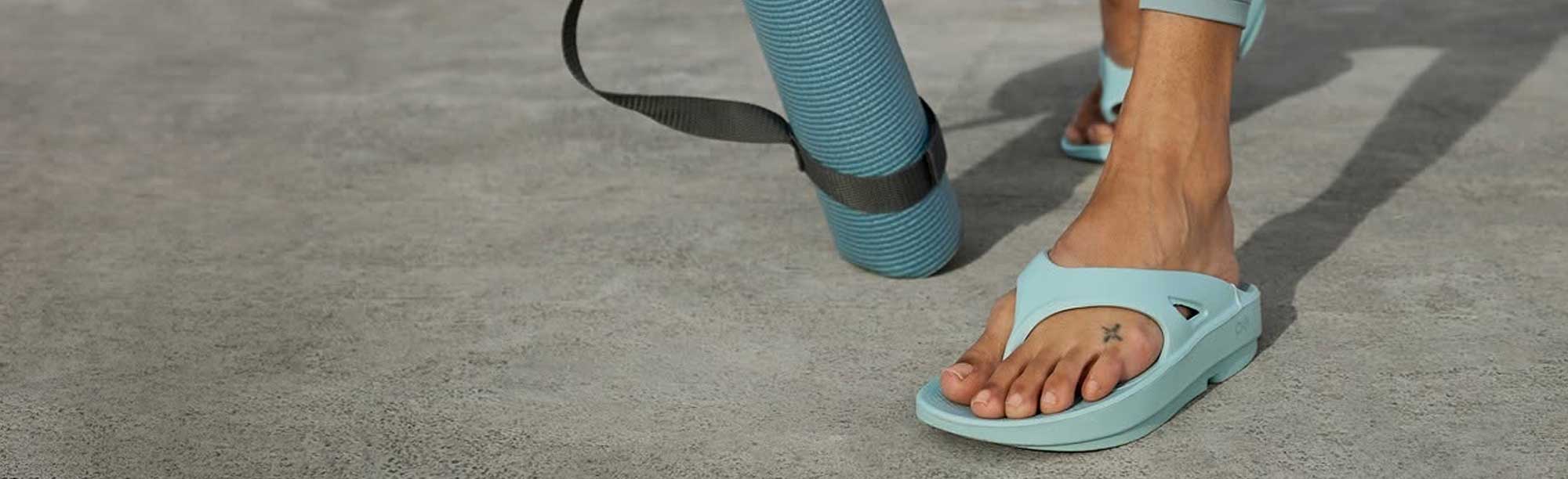 Women's Slides & Sandals